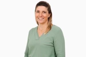 Andrea Müller, | Assistentin