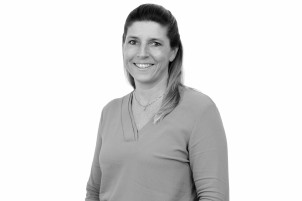 Andrea Müller, | Assistentin